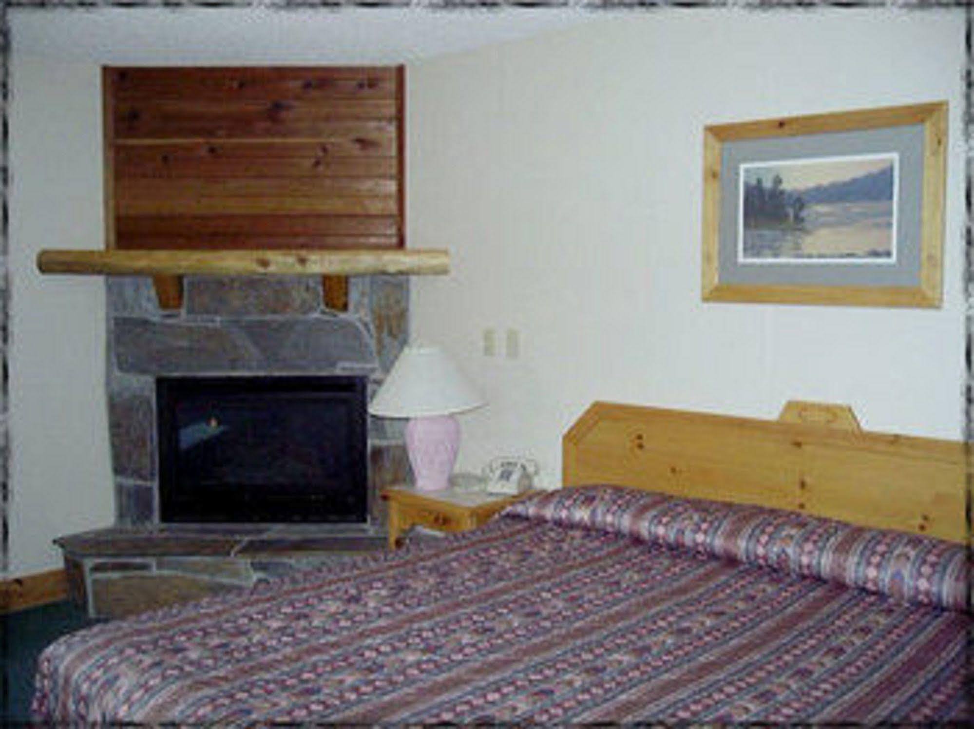 Lodge At Palmer Gulch Hill City Extérieur photo