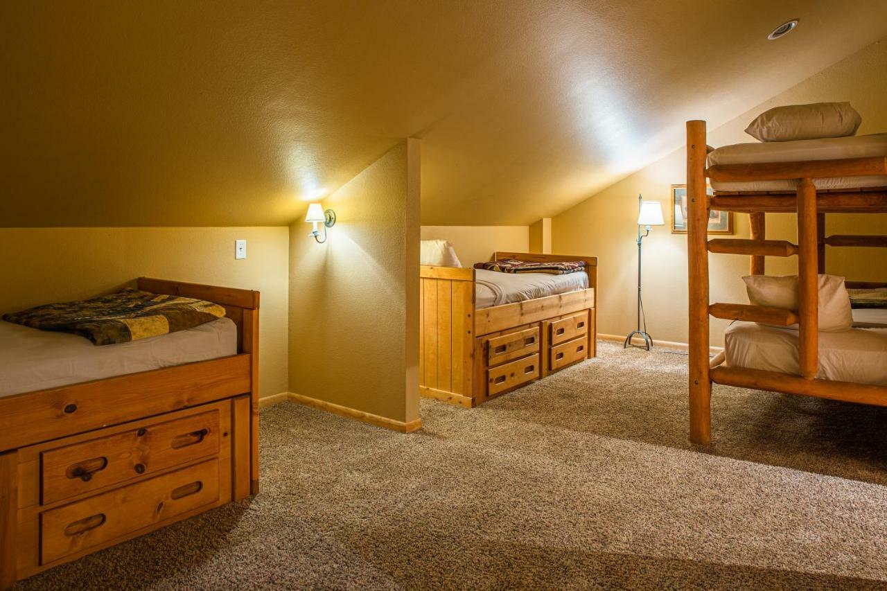 Lodge At Palmer Gulch Hill City Extérieur photo